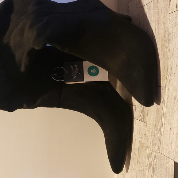 Women's Black Suede Memory Foam Boots Size 8 - NWT - Picture 5 of 13